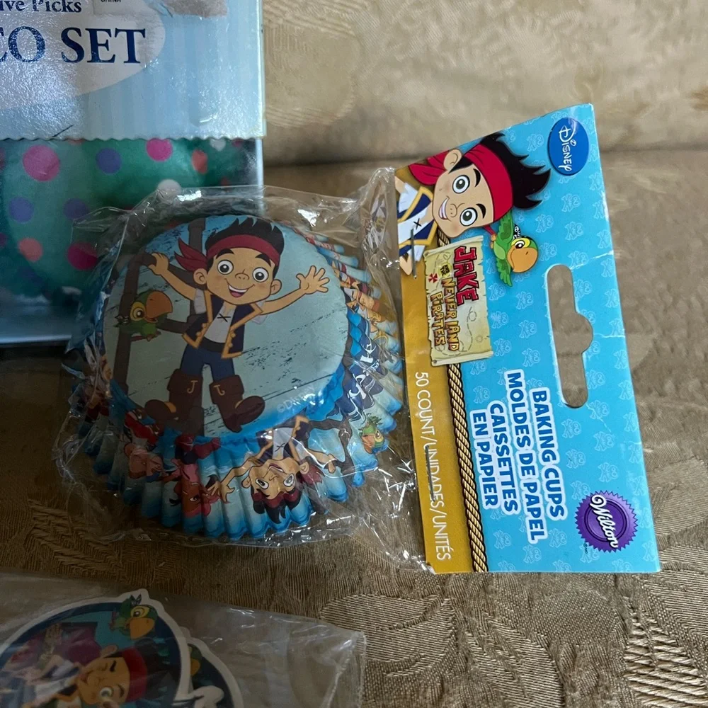Birthday Disney Jake and Neverland Pirate Cupcake wrapper Rare & decorations